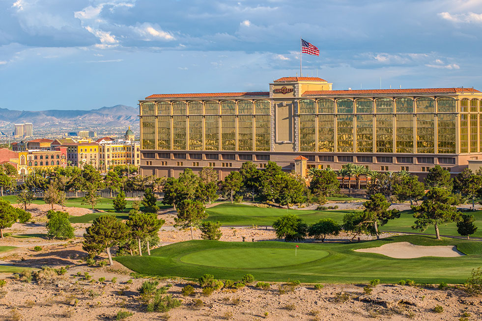 golf course at Suncoast
